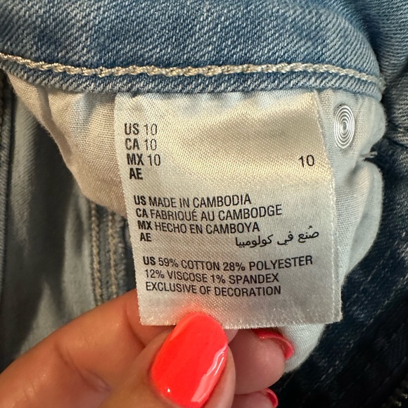 Style & Co women’s size 10 shorts, EUC, High Waisted, embroidered with daisies!! - Picture 5 of 9